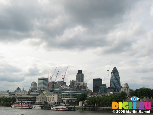 3263 London Skyline